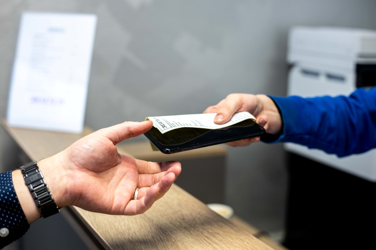 Samsung akku tyhjenee nopeasti